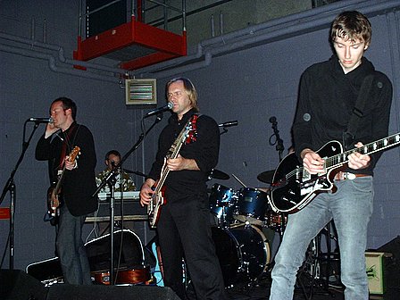 Paul McLaney (Gramsci), SJD with his full band, earlier The Relaxo Brothers. Massey Uni Turitea, Manawatu, New Zealand - 31 March 2006